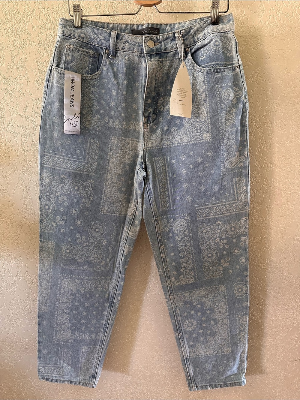 Cali 1850 Light Blue Bandana-Print Relaxed ankle Jeans